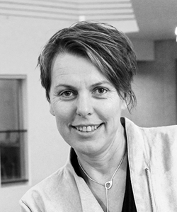 Claudia ZIMMER Claudia ZIMMER
